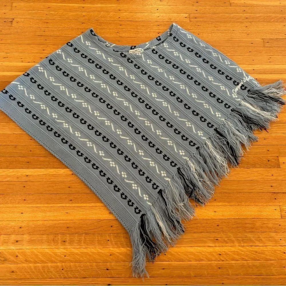 Cowgirl Up Vintage blue/black horseshoe knit sweater poncho